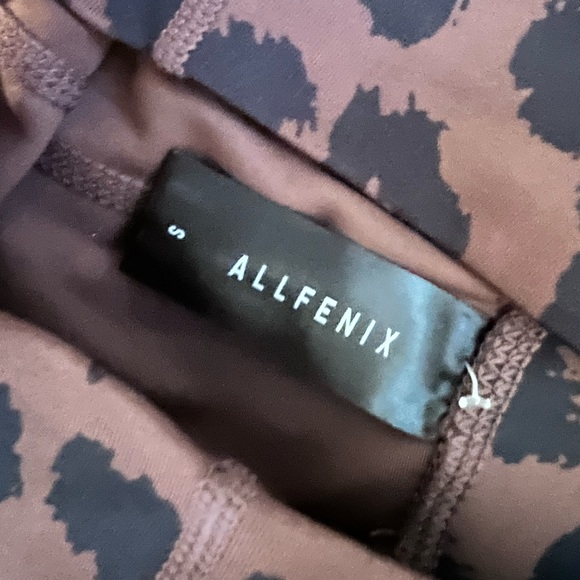 All Fenix Leggings - Picture 4 of 6